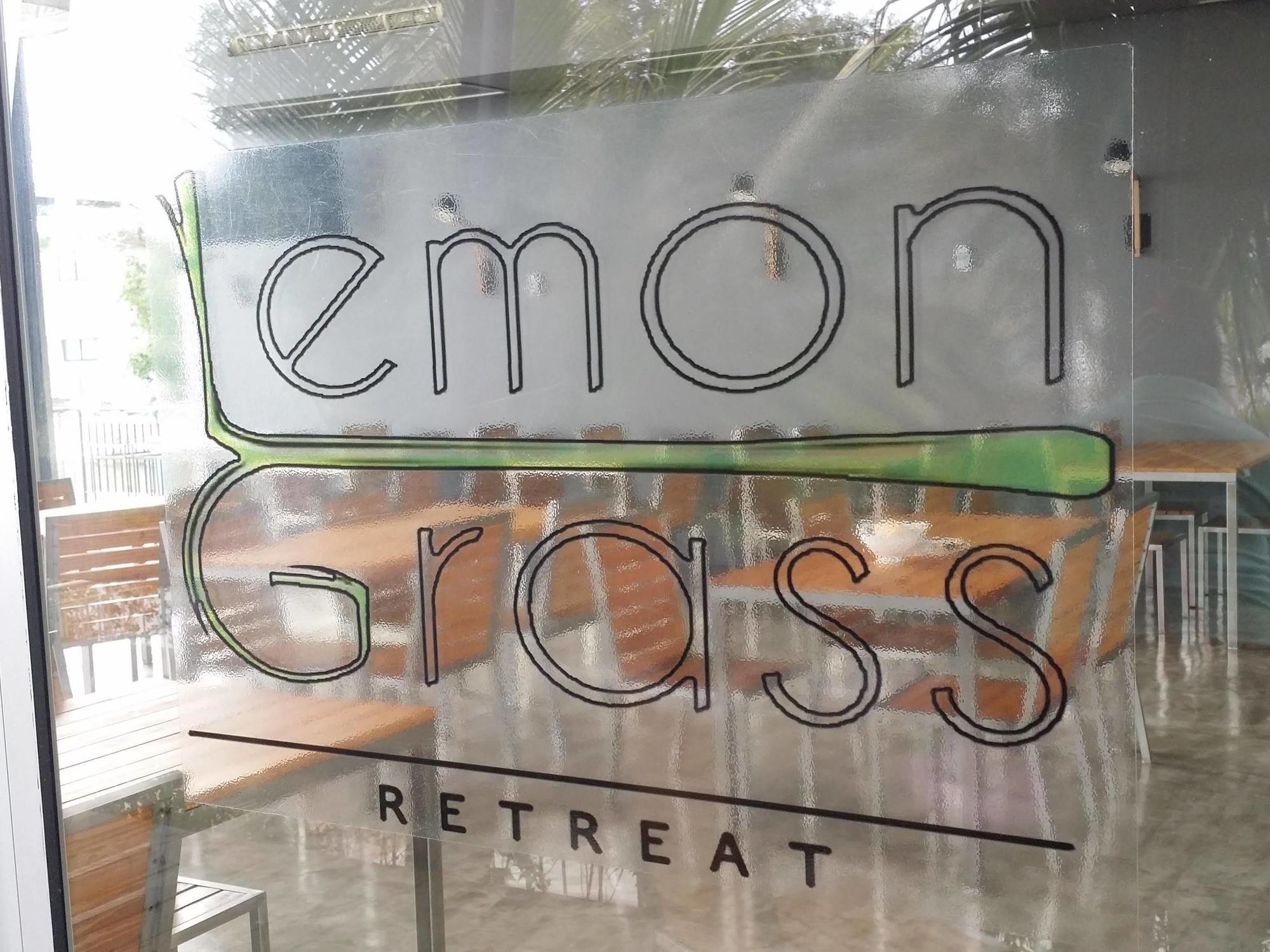 Lg Lemon Grass Hotel Na Chom Thian Exterior photo